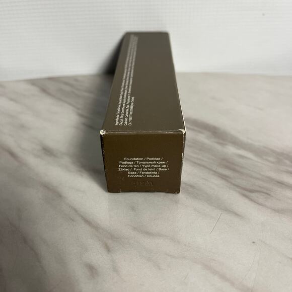 Becca Ultimate Coverage 24 hour Foundation 24 Hour Chestnut - Picture 5 of 6